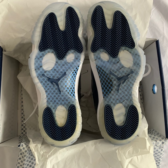 Air Jordan 11 XI Retro \